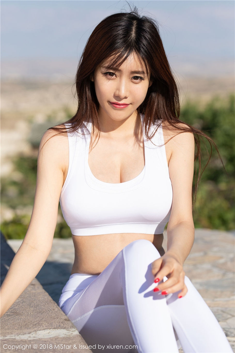 小清新美女小熊猫Panda酥胸美腿诱惑生活照