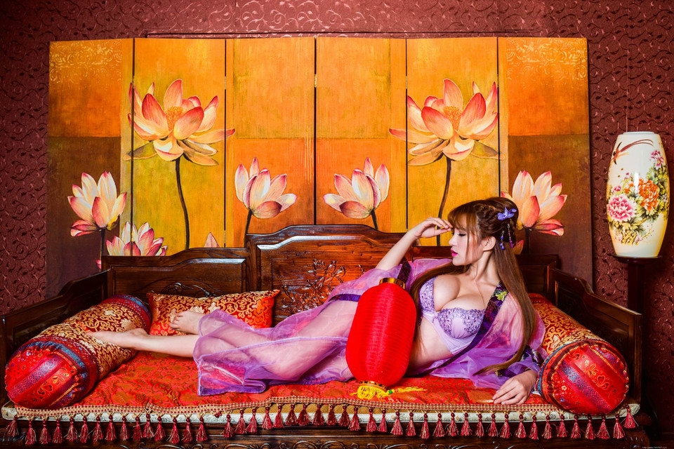 古装美女美胸长腿诱惑风情妖娆写真