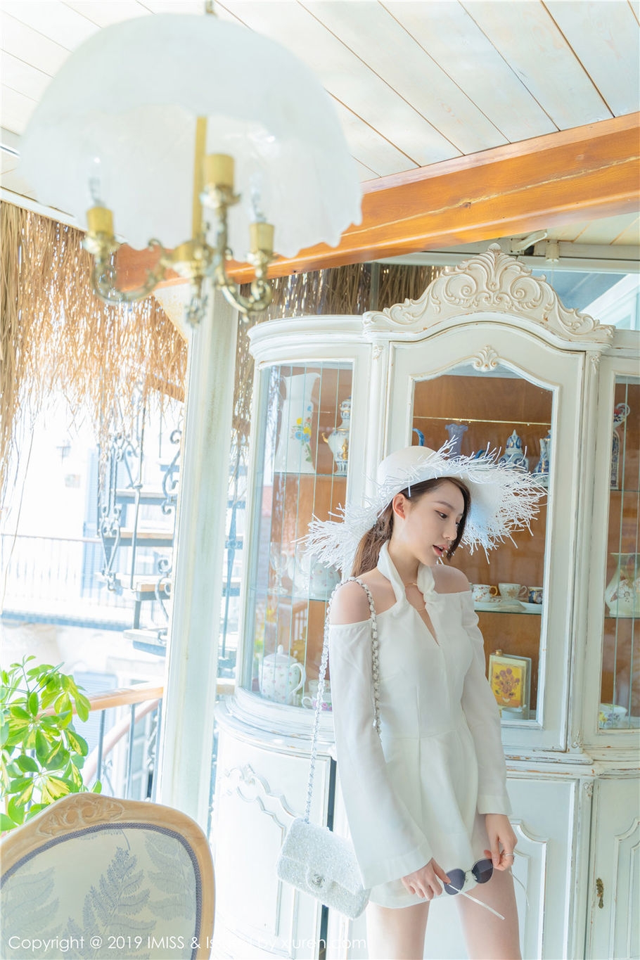 极品美女范范Fae性感泳装翘臀美腿诱惑写真