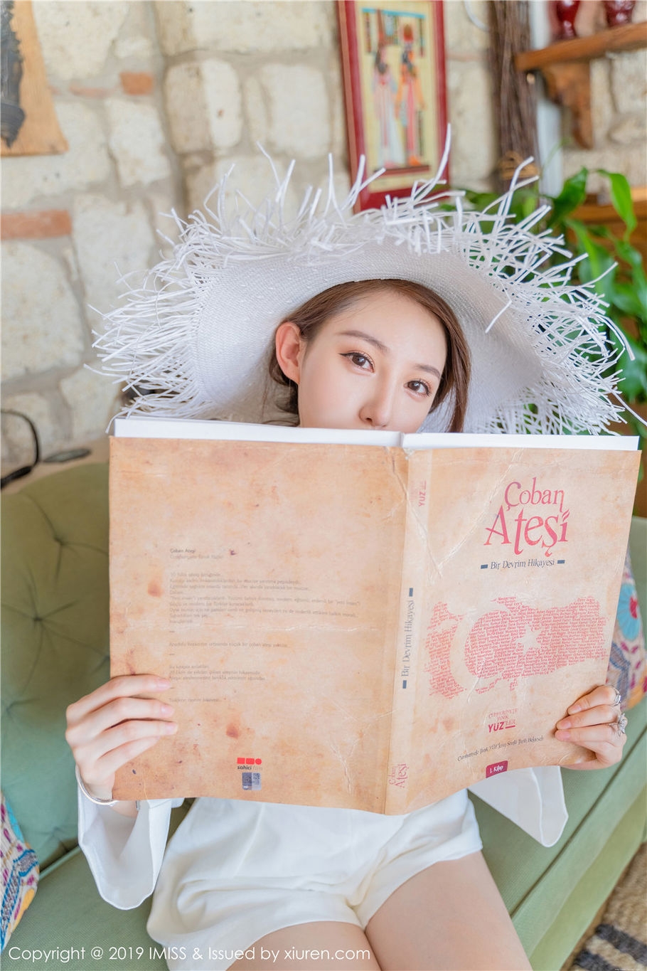 极品美女范范Fae性感泳装翘臀美腿诱惑写真