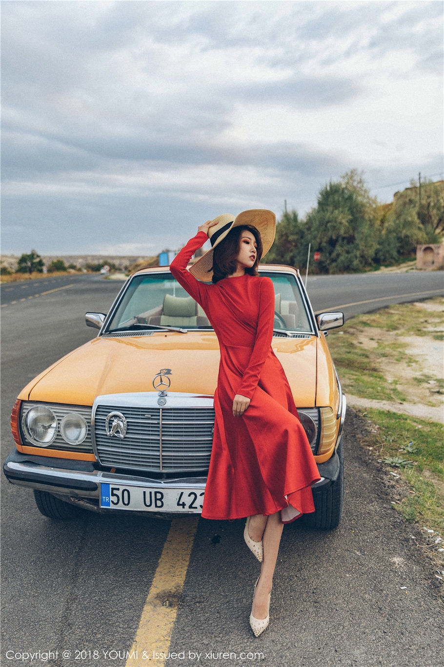 冷艳美女冯木木LRIS性感比基尼诱惑写真