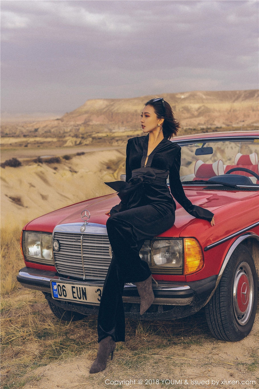 冷艳美女冯木木LRIS性感比基尼诱惑写真