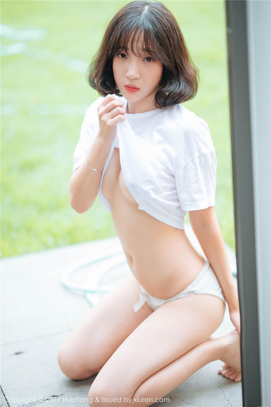 童颜美女模特_卿卿性感酥胸诱惑私拍图片