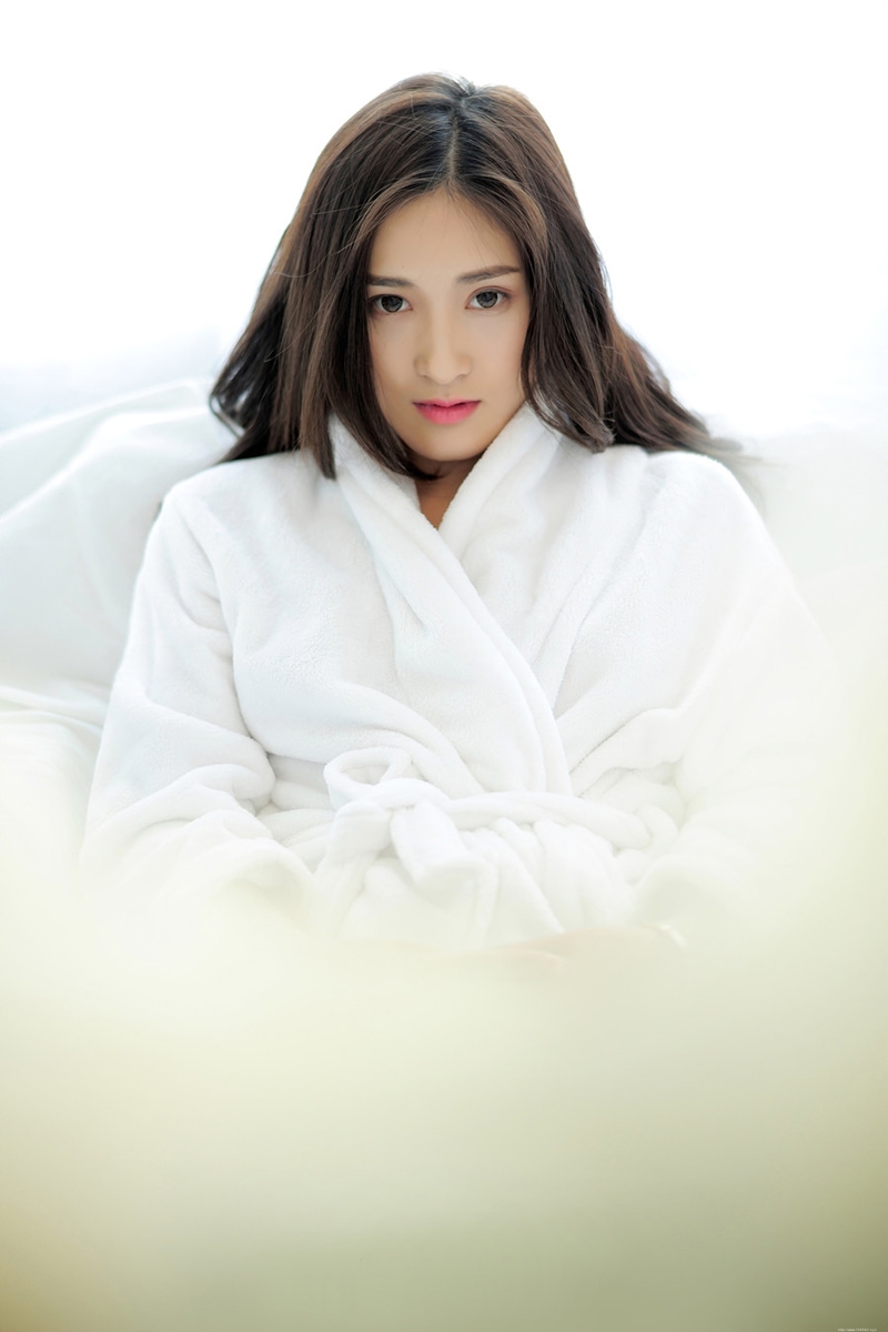 性感美腿女人丰乳诱惑极致撩人写真图