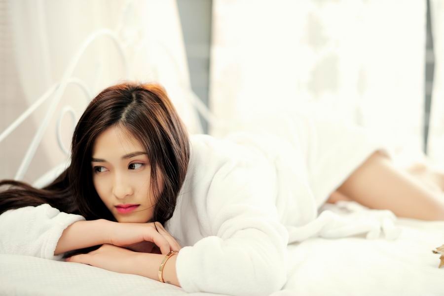 性感美腿女人丰乳诱惑极致撩人写真图