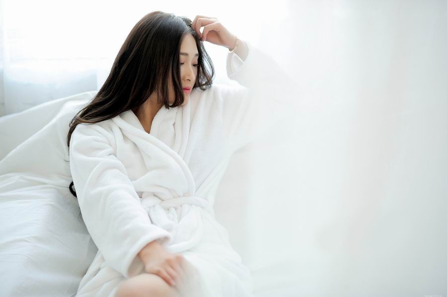 性感美腿女人丰乳诱惑极致撩人写真图