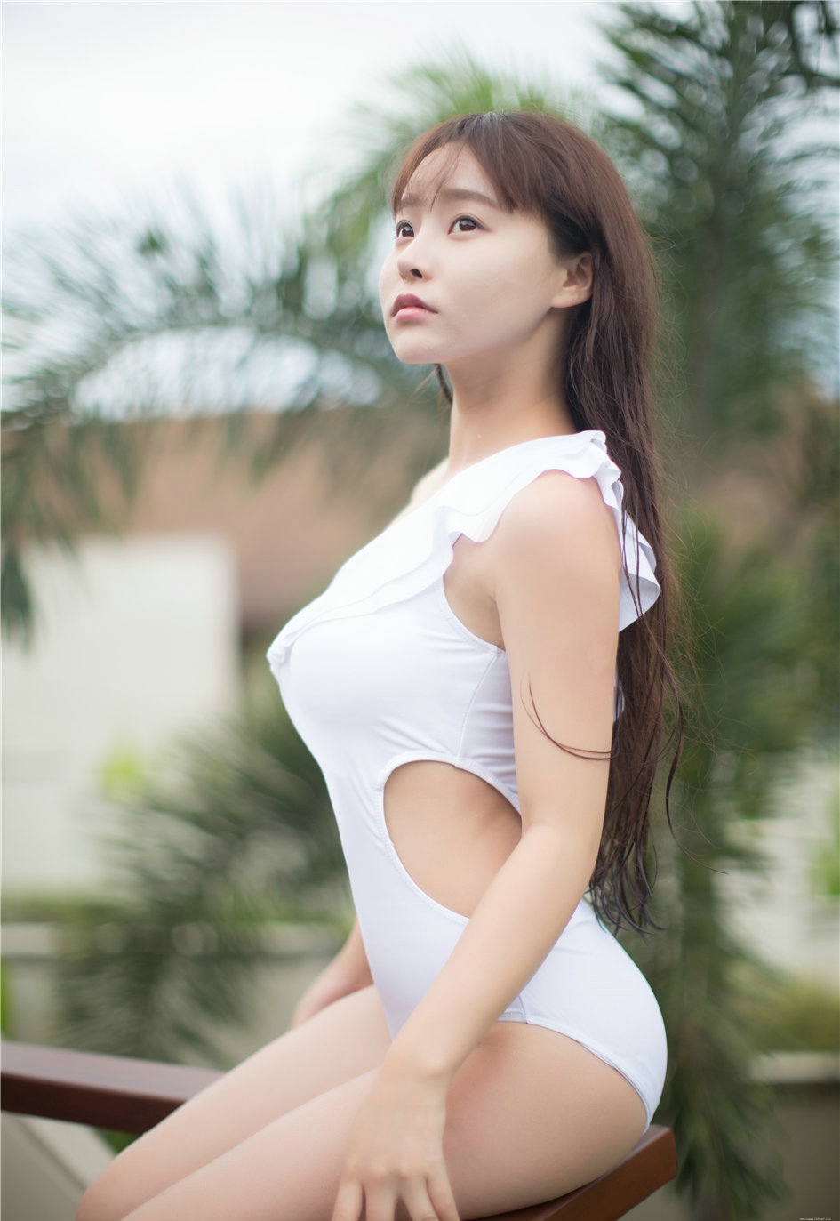 柳侑绮90后性感美女写真比基尼太惹火