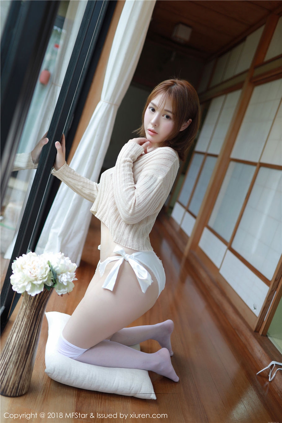 小清新美女Evelyn艾莉酥胸翘臀诱惑写真