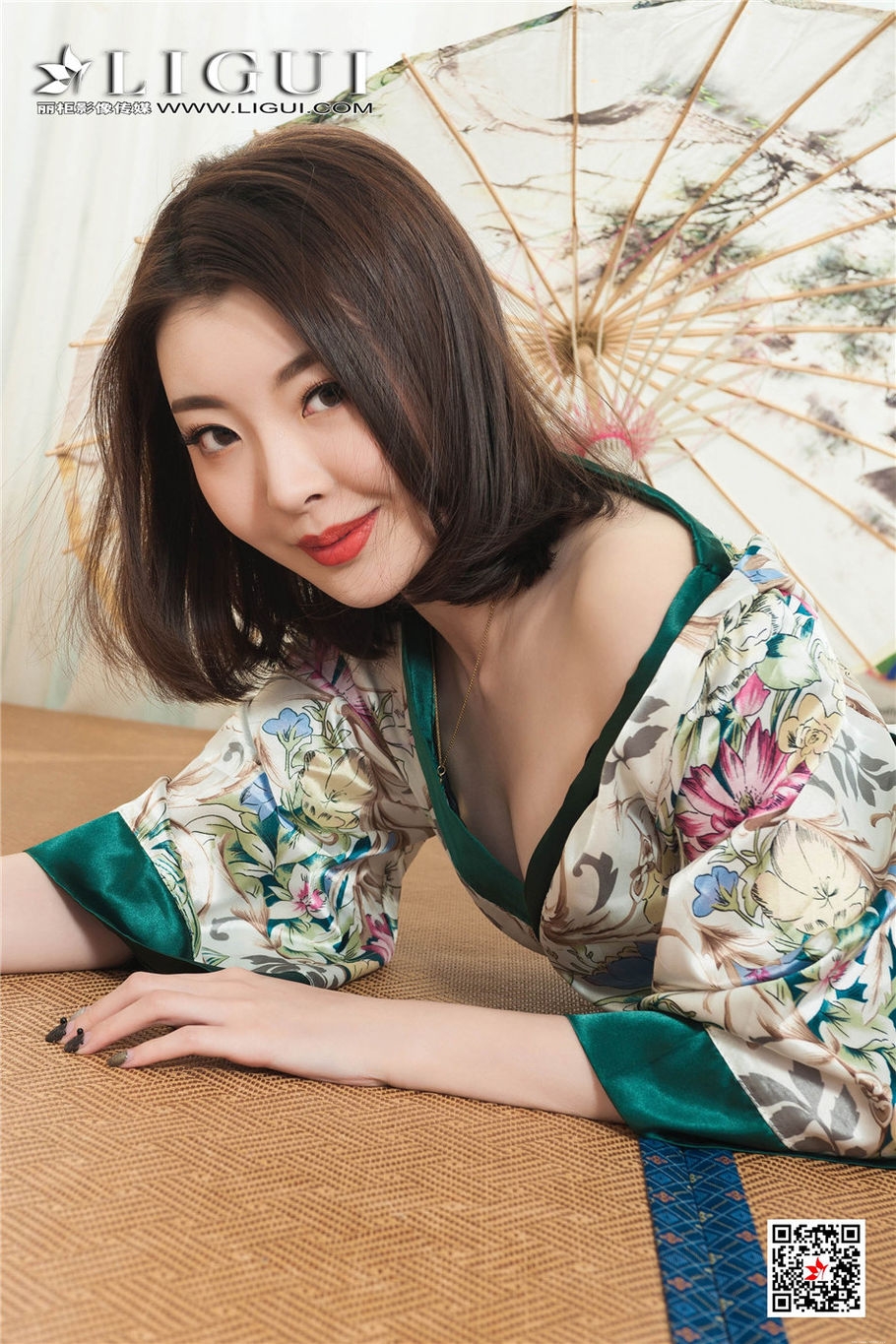 和服美女思航丝袜玉足图片