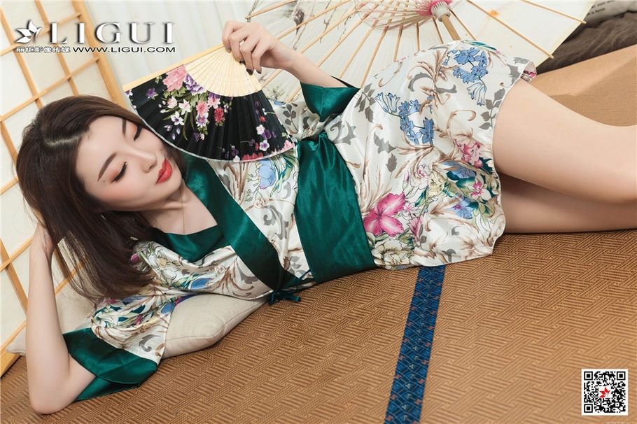 和服美女思航丝袜玉足图片