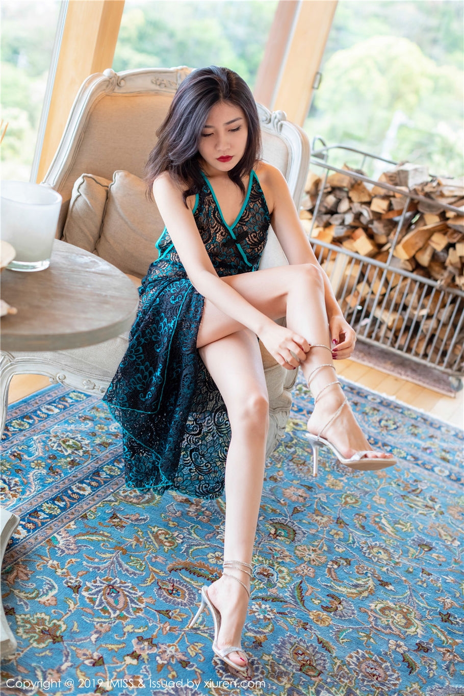 长腿翘臀美女许诺Sabrina情趣内衣诱惑写真集