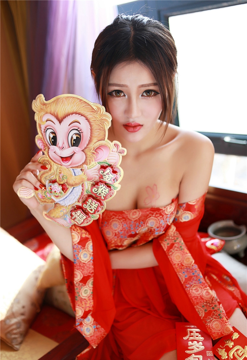 红衣佳人王乔恩Abby妖娆性感写真