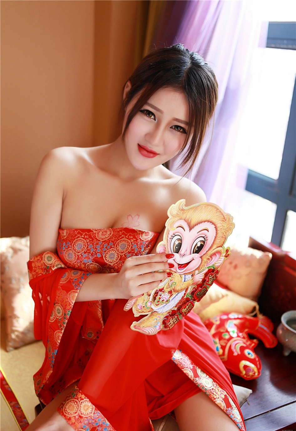 红衣佳人王乔恩Abby妖娆性感写真