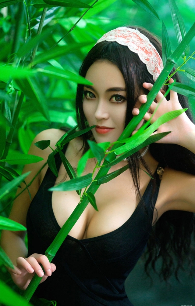 性感宝贝巨乳诱惑极品写真