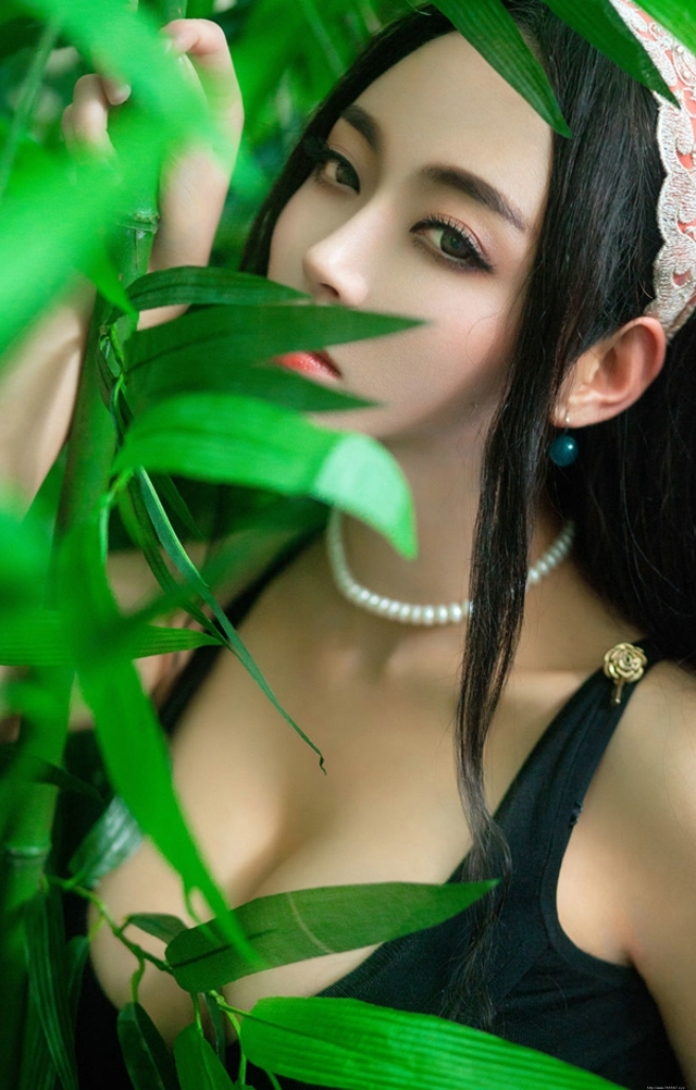 性感宝贝巨乳诱惑极品写真