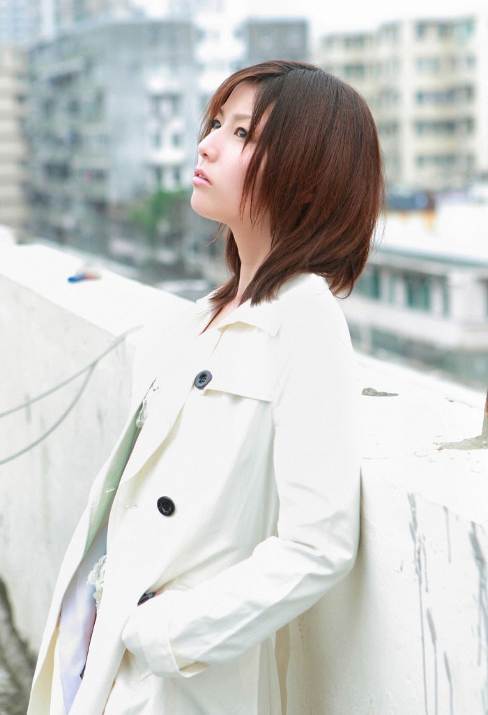 短发日本性感美女京本有加野性难驯