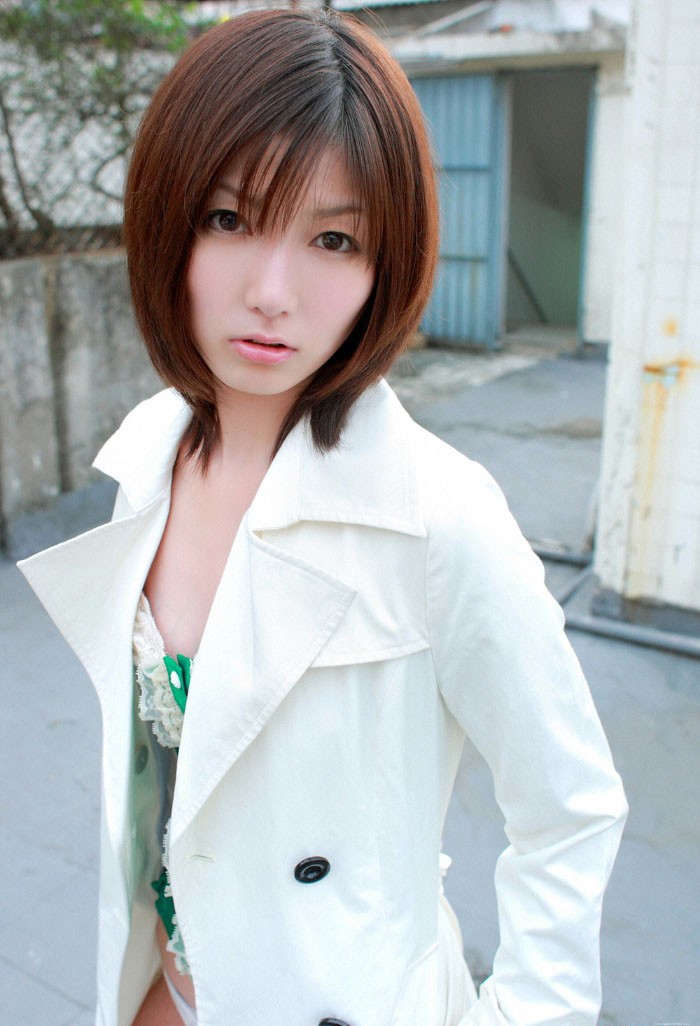 短发日本性感美女京本有加野性难驯