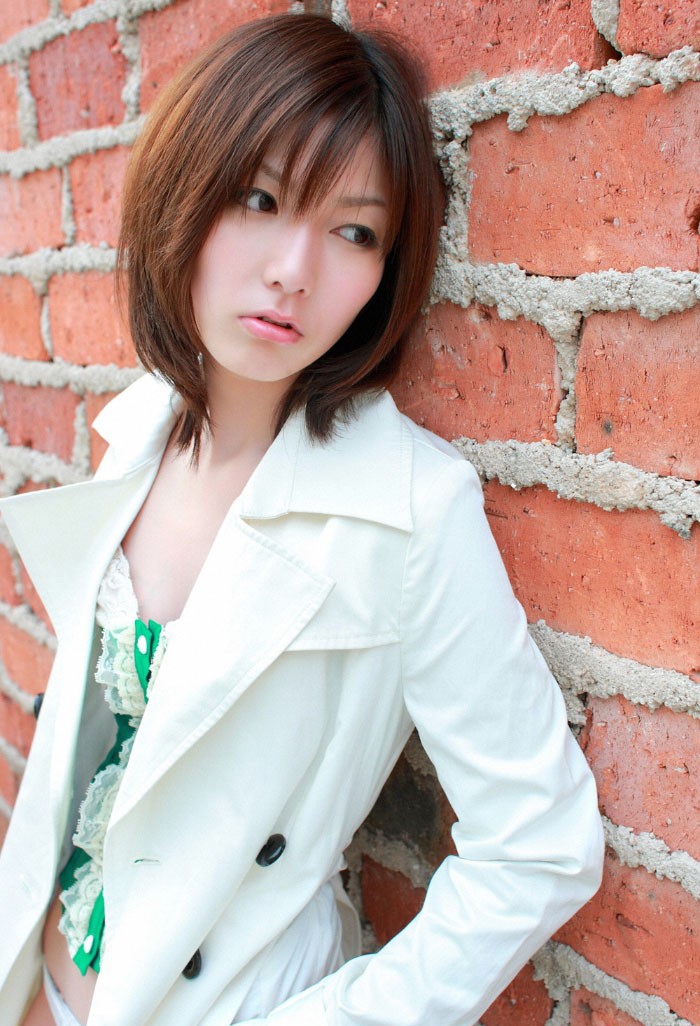 短发日本性感美女京本有加野性难驯