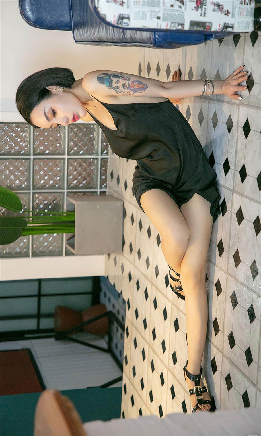 纹身美女陆梓琪西西人体艺术摄影图片