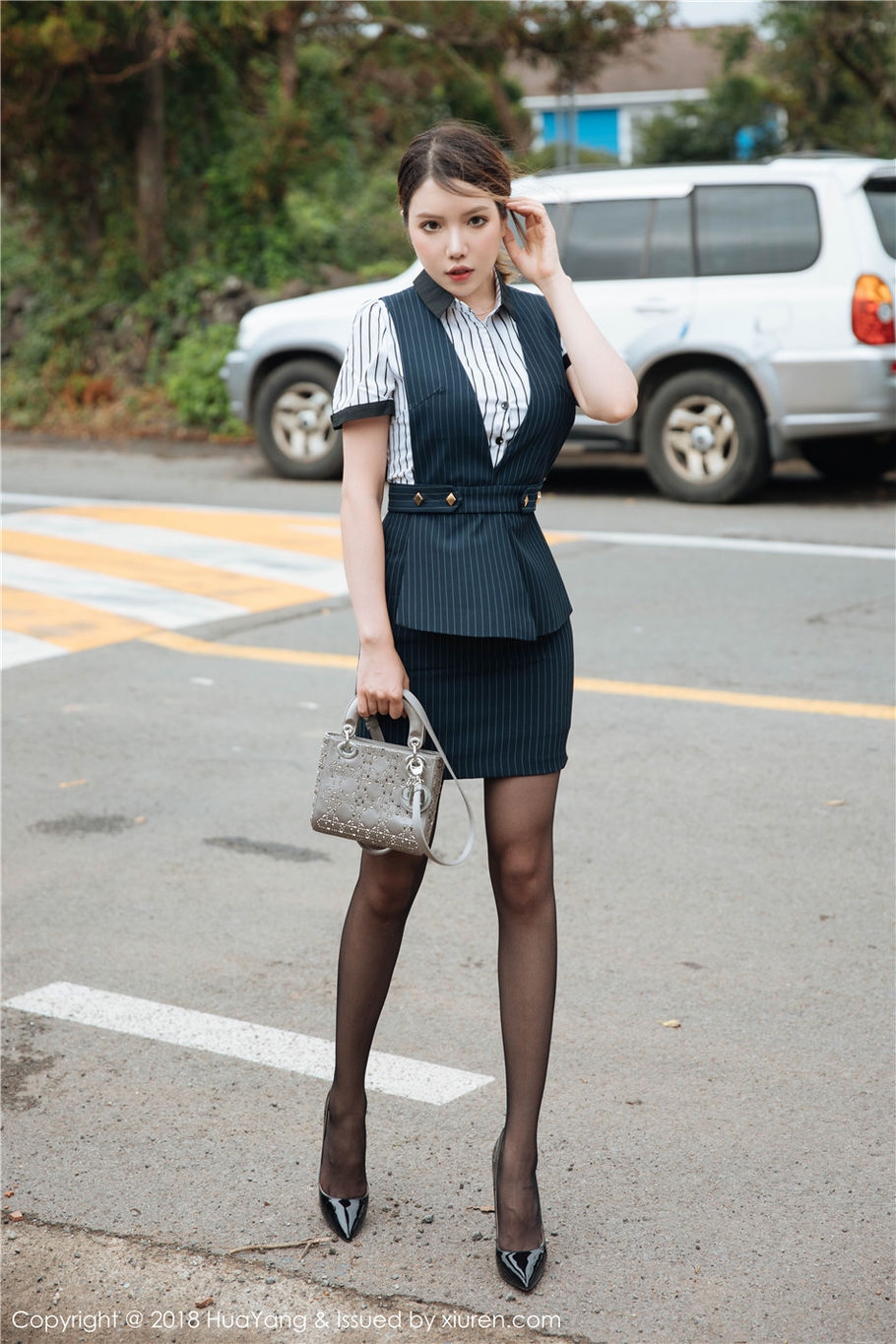 美乳秘书黄楽然丝袜美腿性感写真