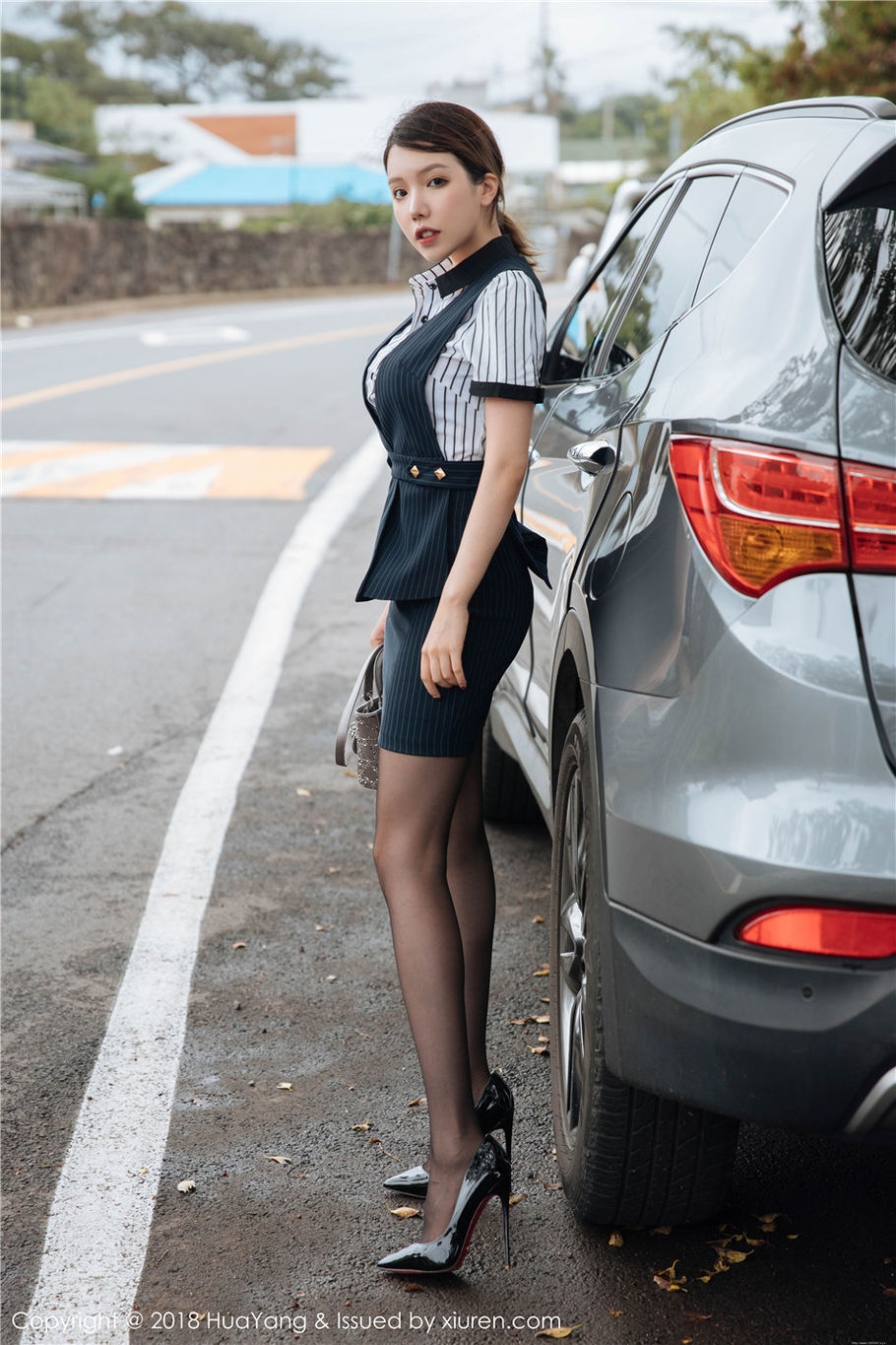 美乳秘书黄楽然丝袜美腿性感写真