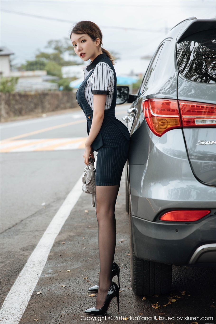 美乳秘书黄楽然丝袜美腿性感写真