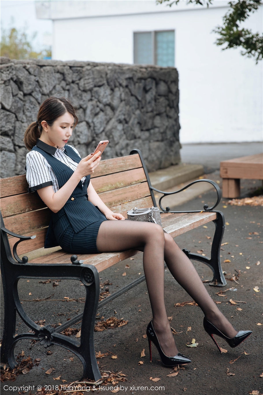 美乳秘书黄楽然丝袜美腿性感写真