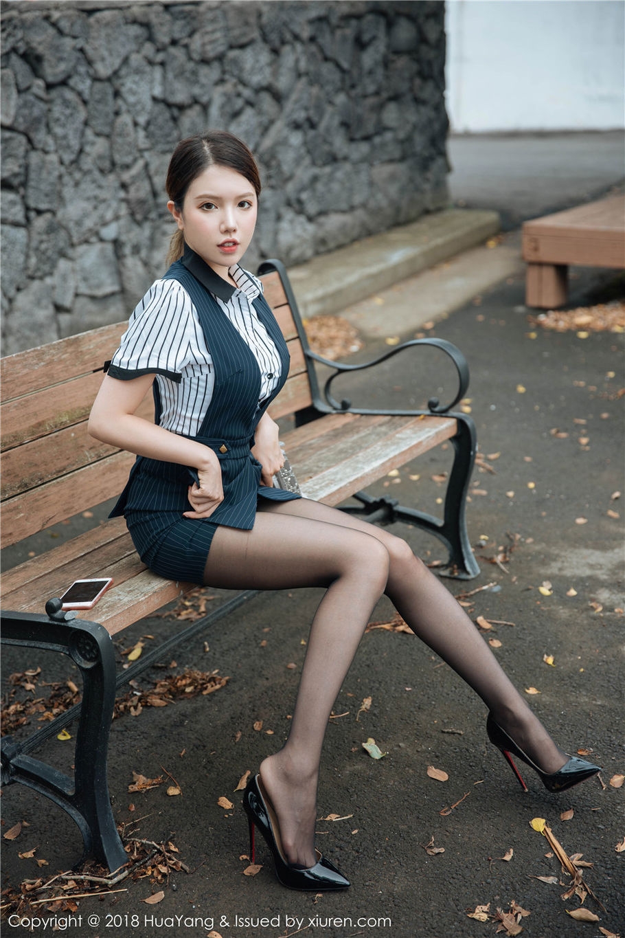 美乳秘书黄楽然丝袜美腿性感写真