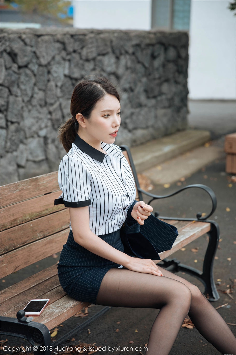 美乳秘书黄楽然丝袜美腿性感写真