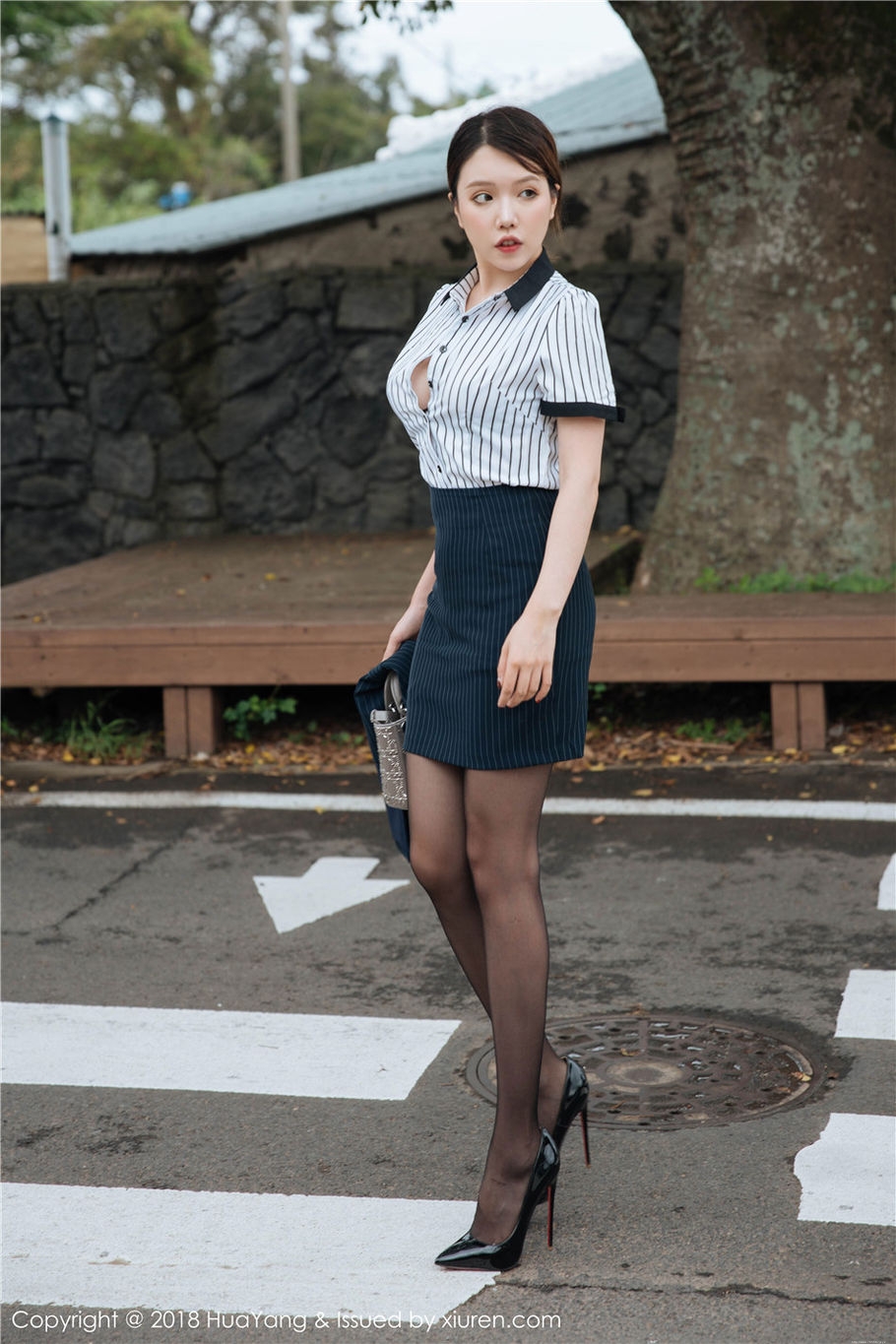 美乳秘书黄楽然丝袜美腿性感写真