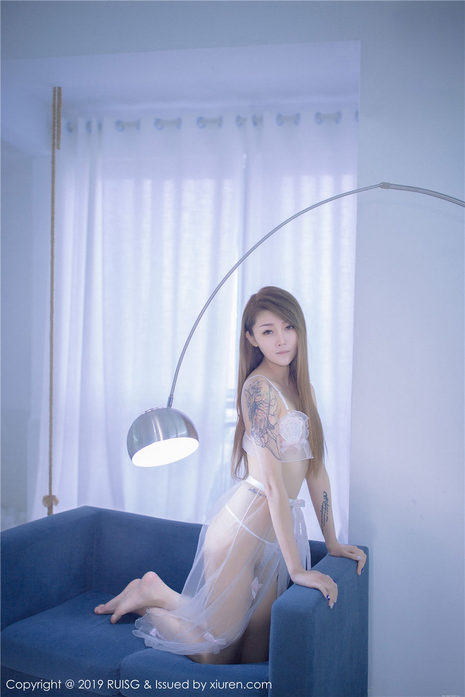 性感少妇慕西Mona蕾丝内衣风骚写真