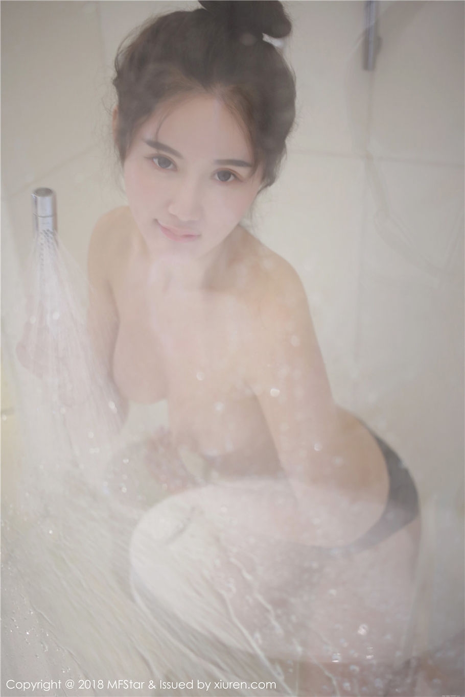 小清新美女程程CC浴室湿身大胆写真集