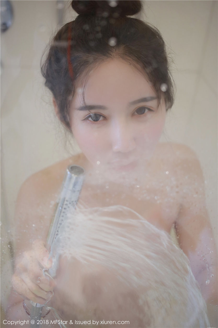 小清新美女程程CC浴室湿身大胆写真集