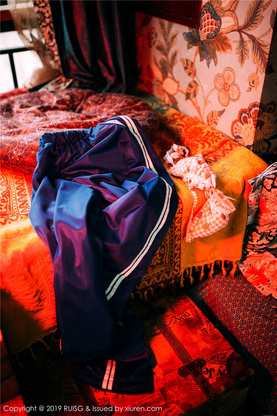 小清新美女圆圆Daphne学生装酥胸诱惑