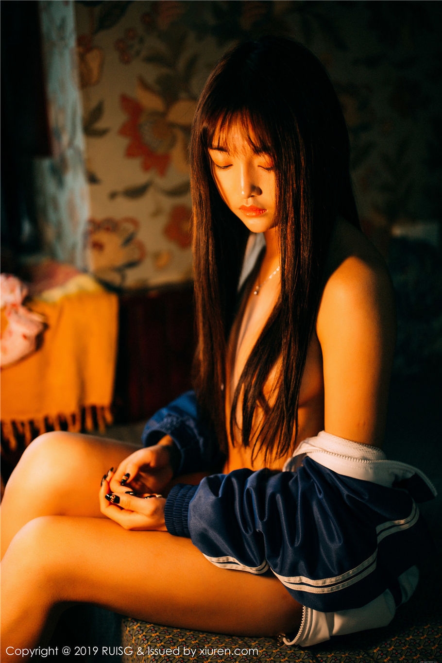 小清新美女圆圆Daphne学生装酥胸诱惑