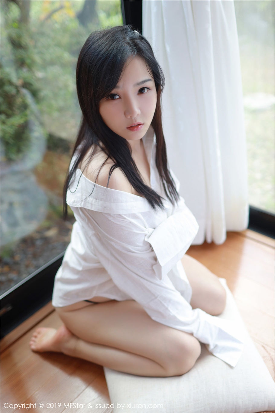 小清新美女徐微微mia诱惑美乳私房照