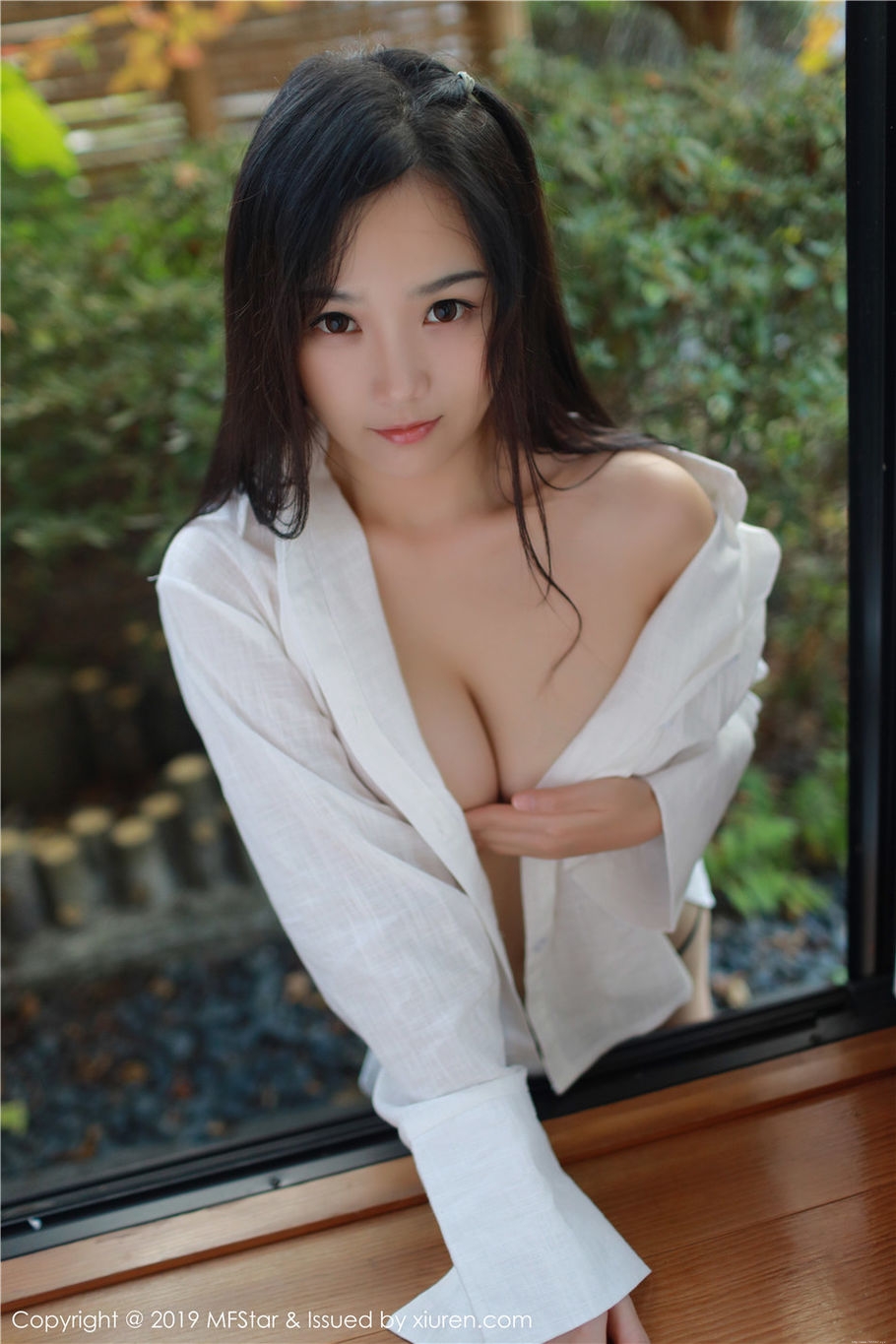 小清新美女徐微微mia诱惑美乳私房照