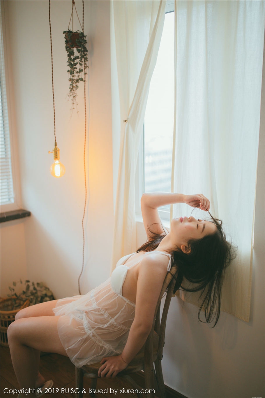 性感少妇浪漫果味蕾丝情趣内衣私拍图片