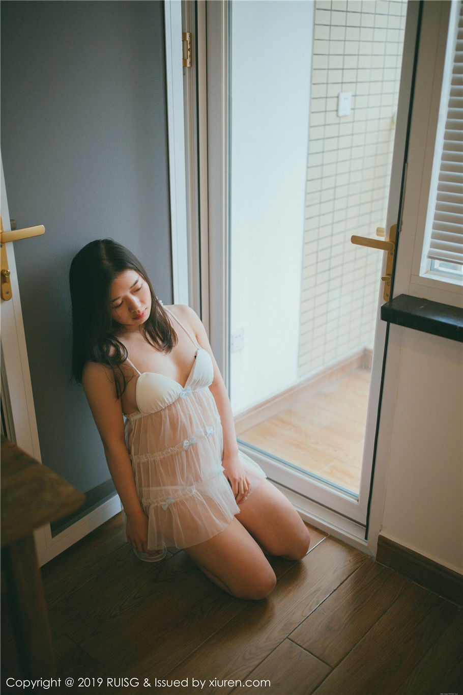 性感少妇浪漫果味蕾丝情趣内衣私拍图片