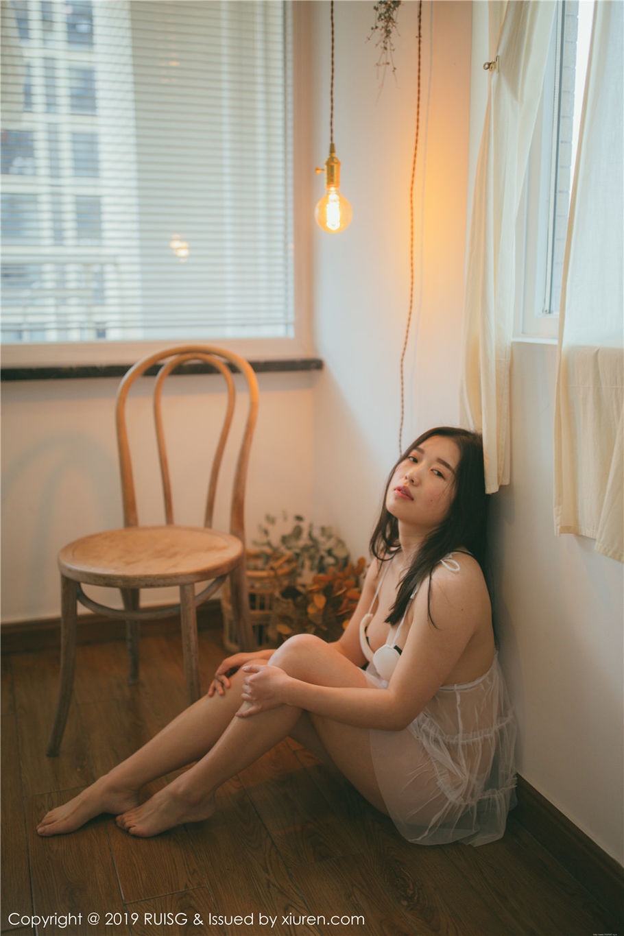 性感少妇浪漫果味蕾丝情趣内衣私拍图片