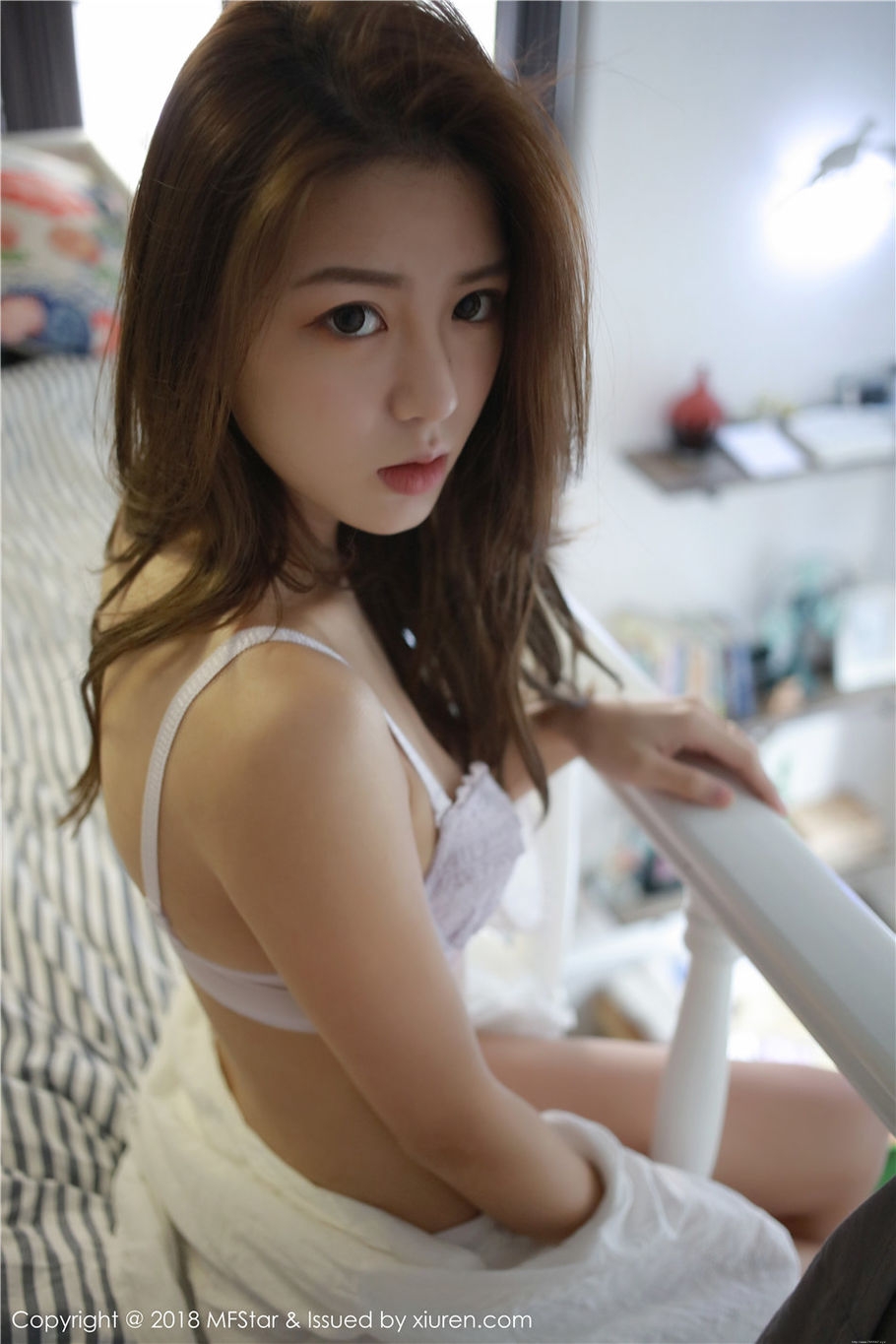 小清新美女卤蛋luna内衣唯美写真