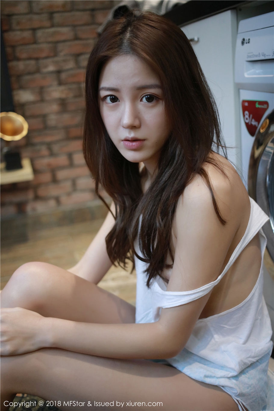 小清新美女卤蛋luna内衣唯美写真