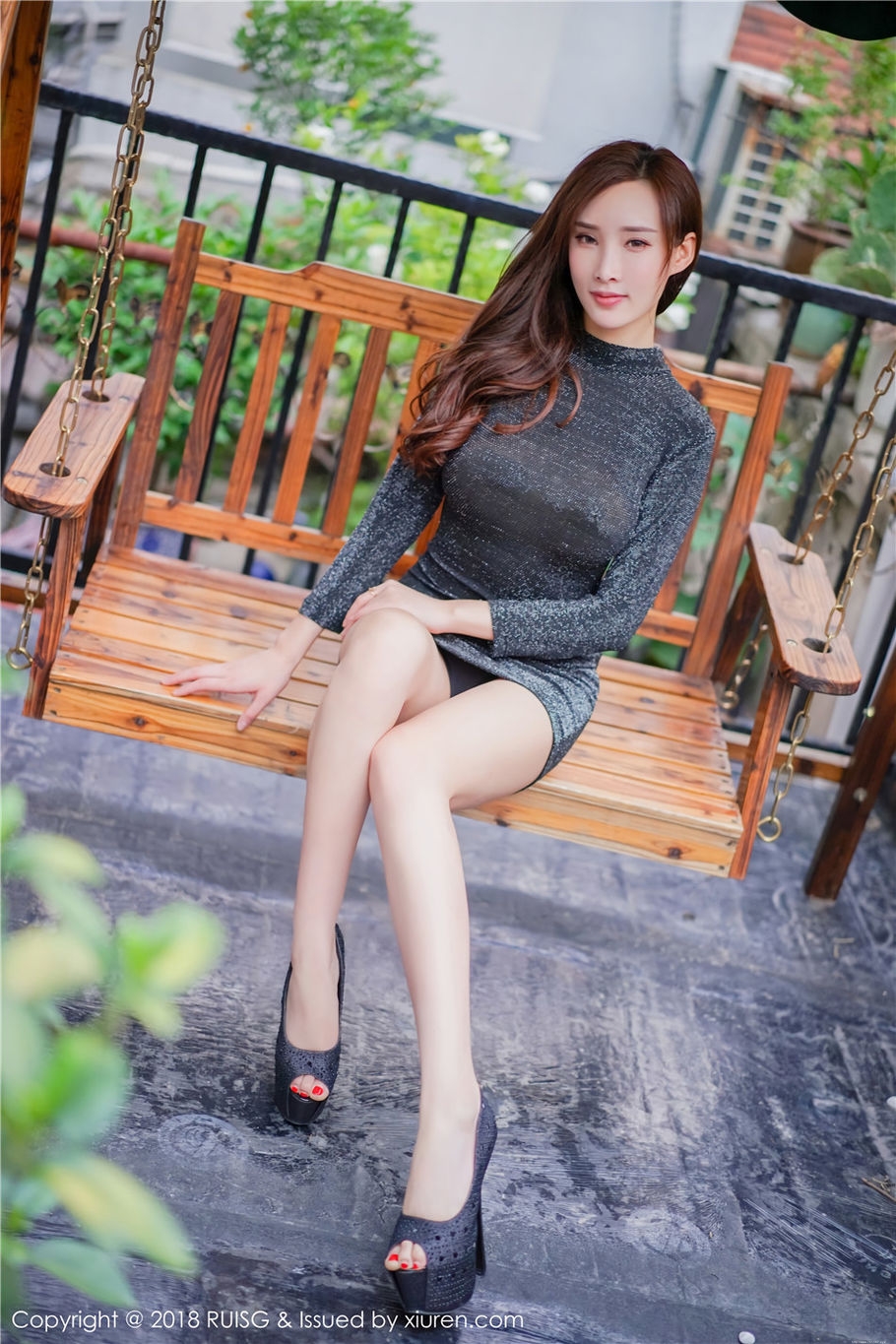 美胸性感少妇奶瓶土肥圆矮挫丑黑穷超短裙真空写真