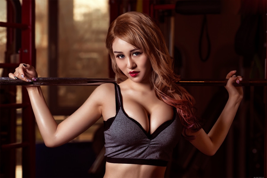 性感翘臀mm迷人的内衣大胆时尚写真摄影艺术照