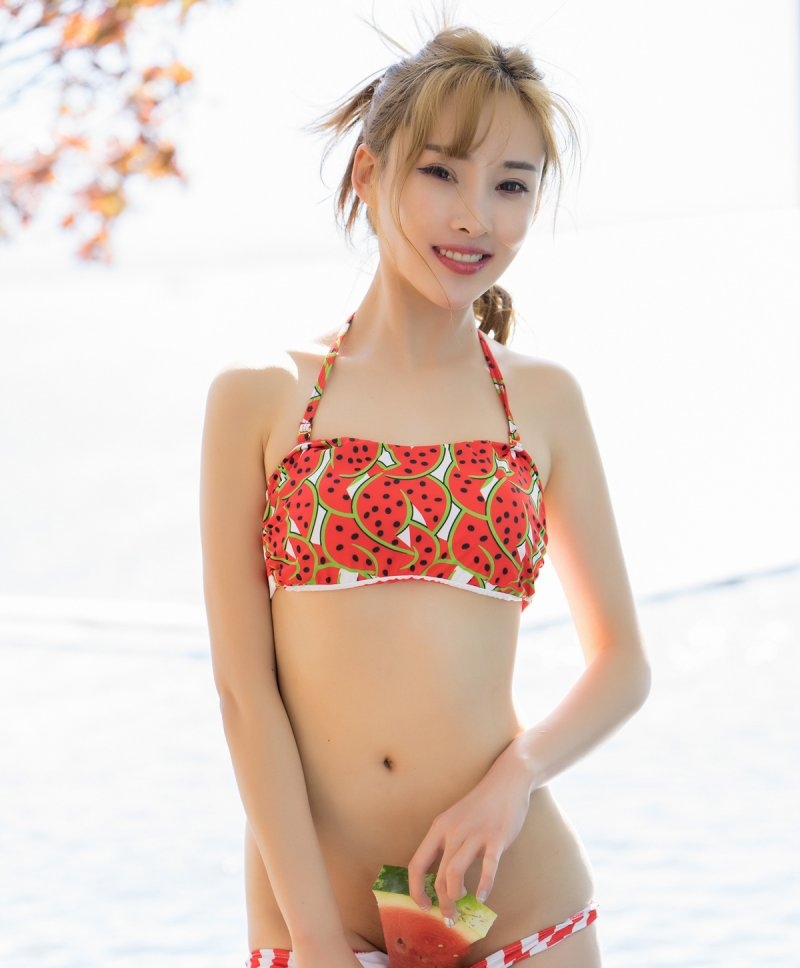 养眼翘臀性感女神诱惑写真摄影