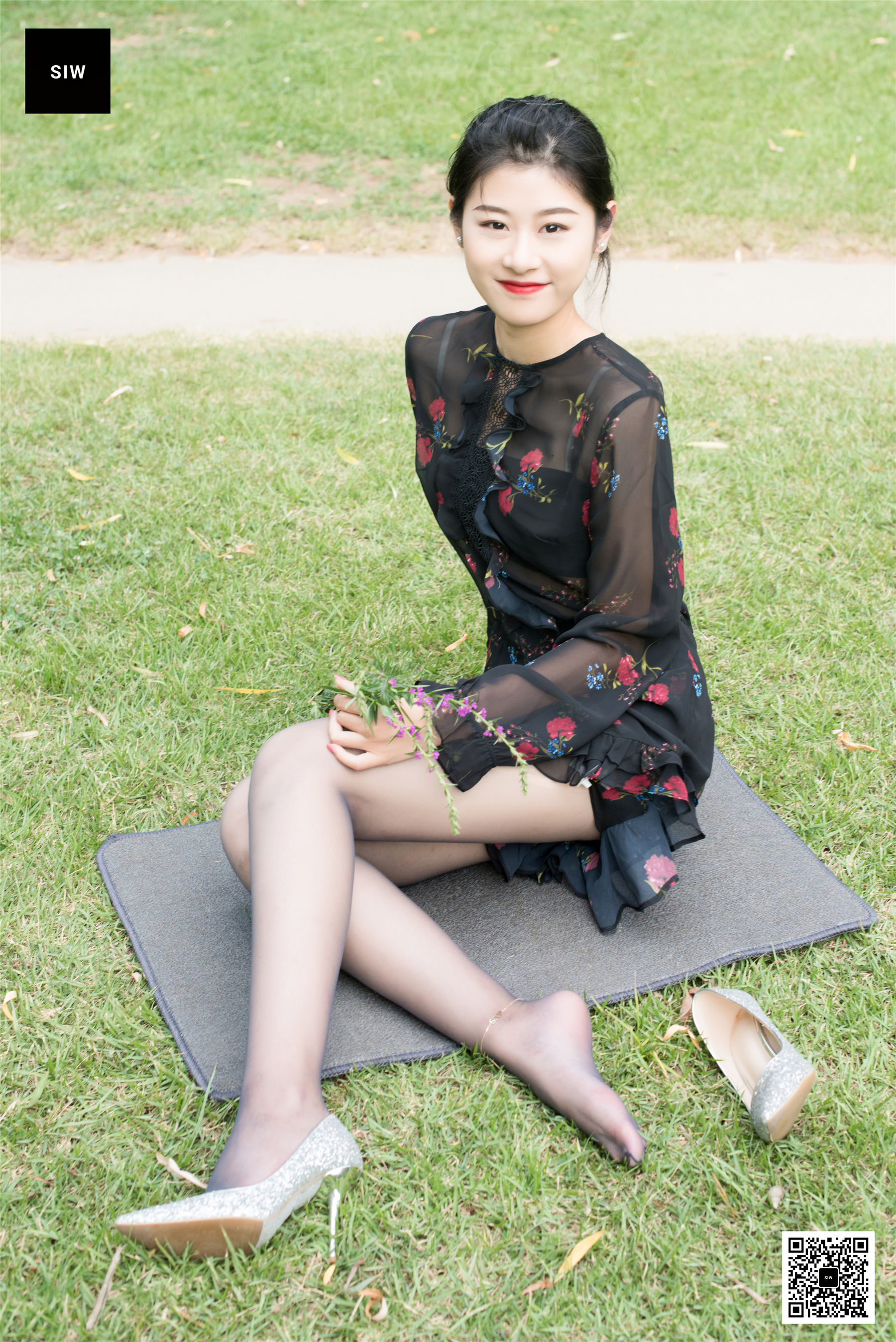 龙哥《荷塘花裙》 [斯文传媒SIW] 写真集