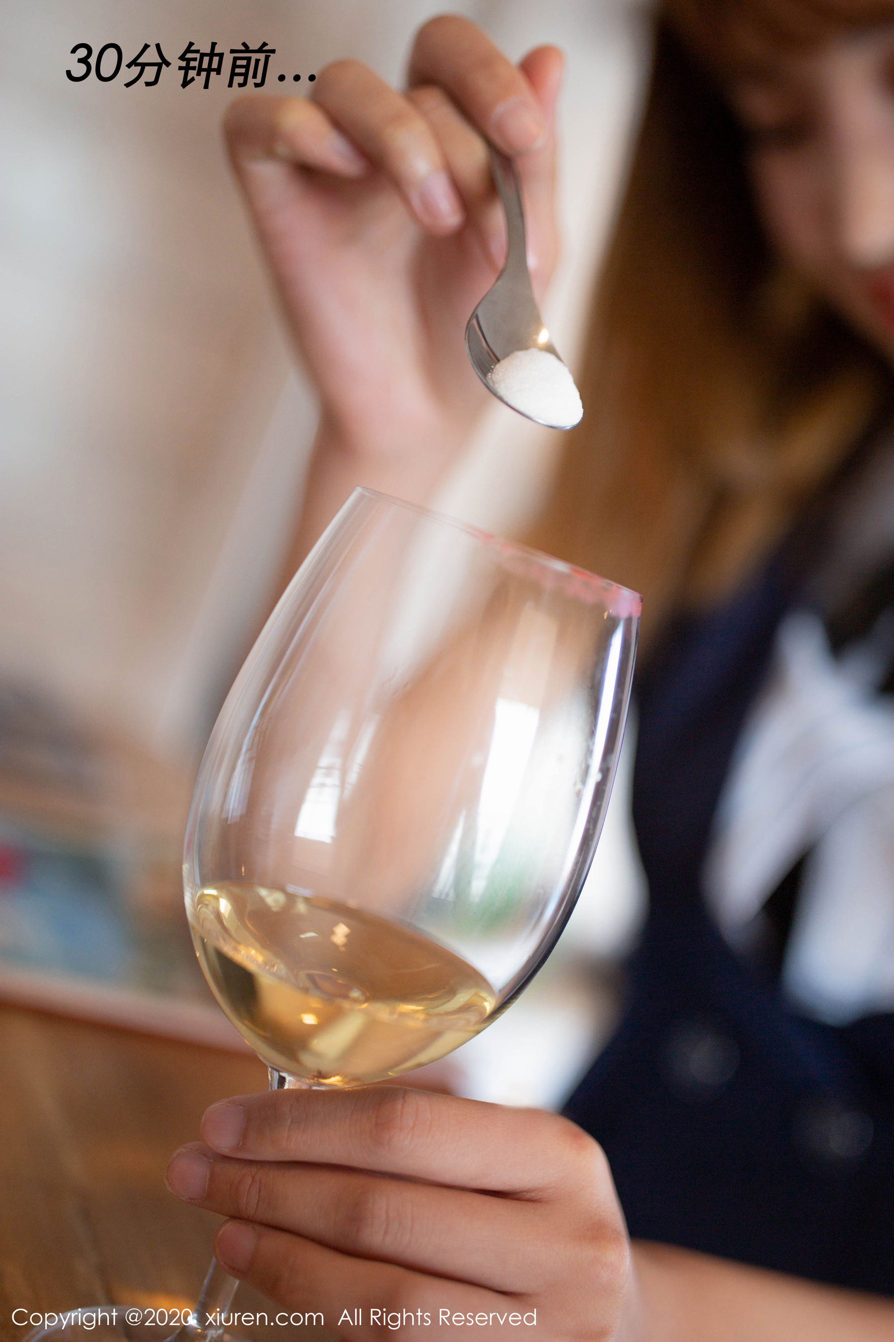 [秀人XIUREN] No.2128 就是阿朱啊&amp;陆萱萱 《置业顾问主题系列》 写真集