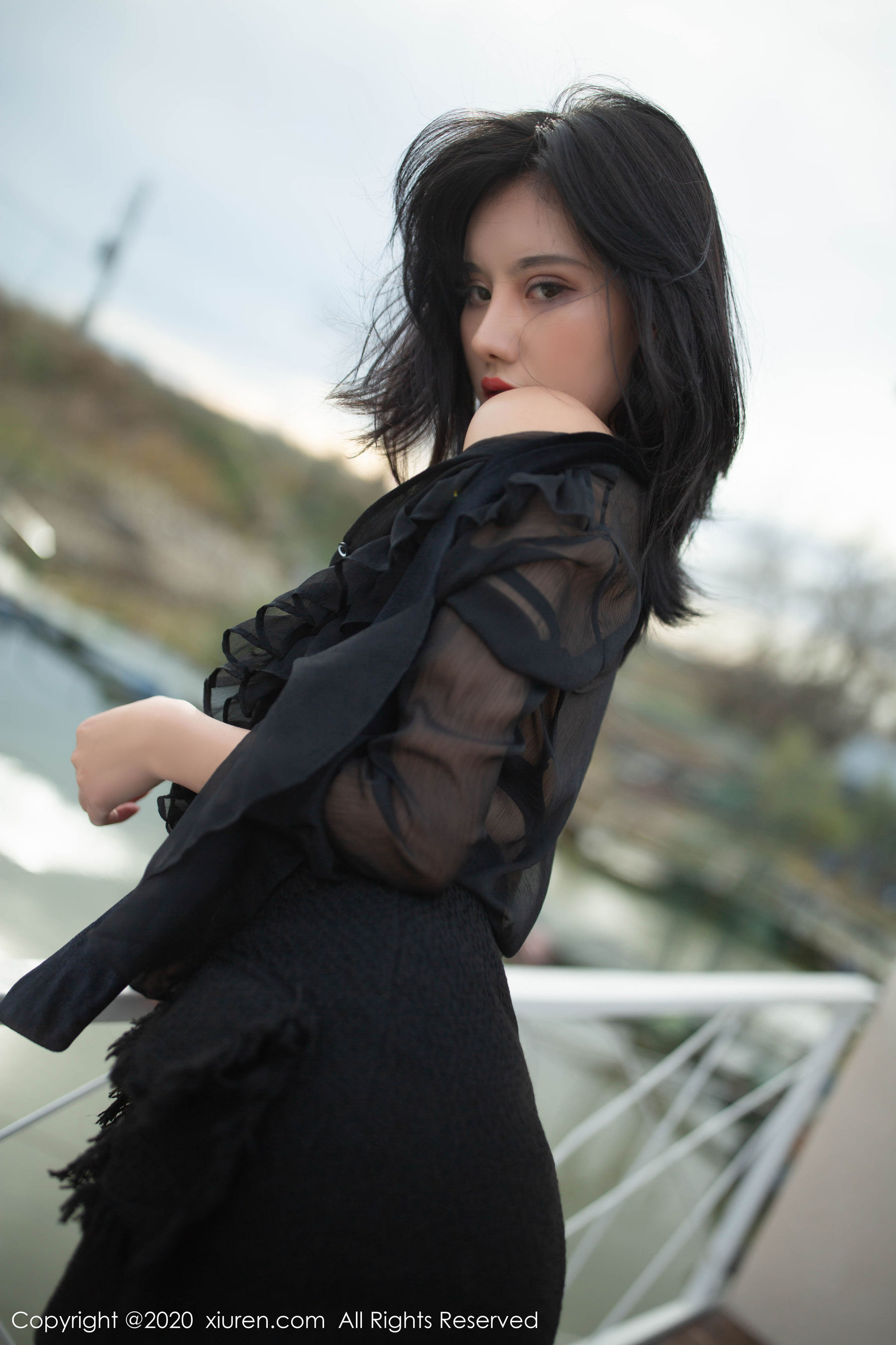 [秀人XIUREN] No.2128 就是阿朱啊&amp;陆萱萱 《置业顾问主题系列》 写真集