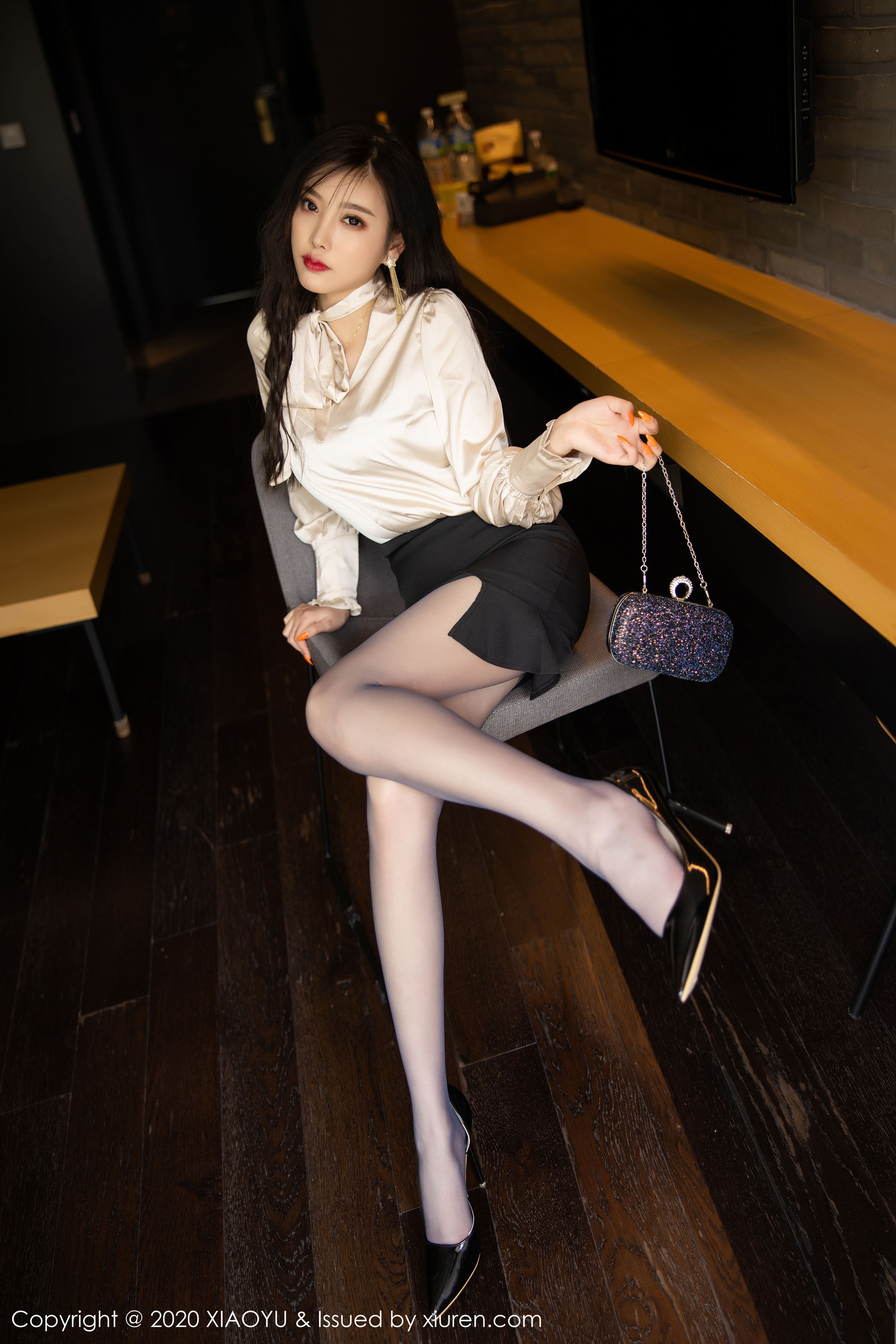 [语画界XIAOYU] Vol.263 杨晨晨sugar 《极致黑丝美腿魅惑》 写真集