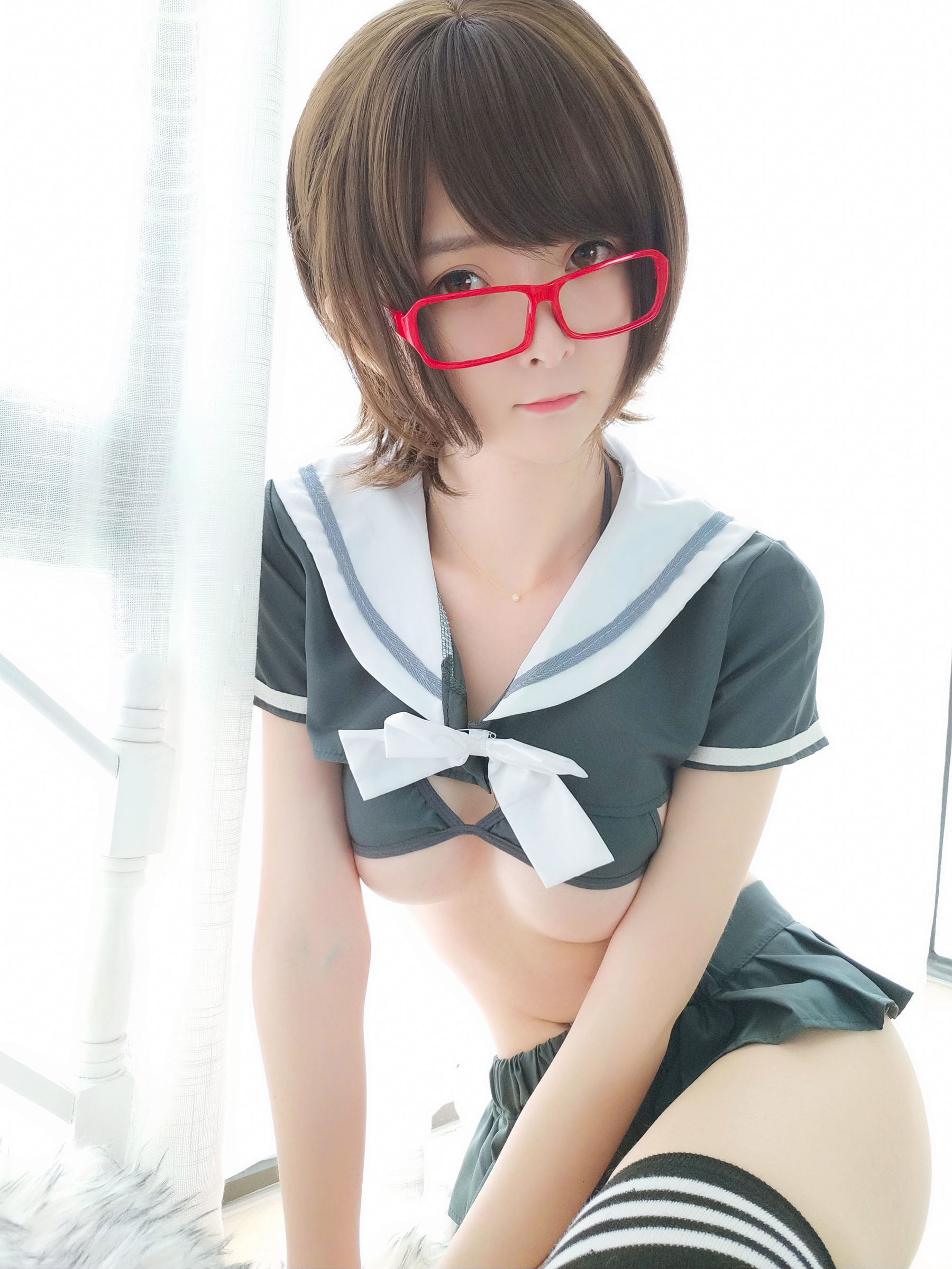 [网红Coser] 一小央泽 《早安学妹》 写真集